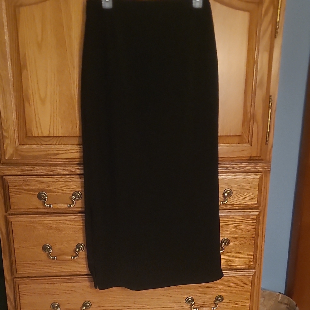 Elegant Black Pencil Skirt